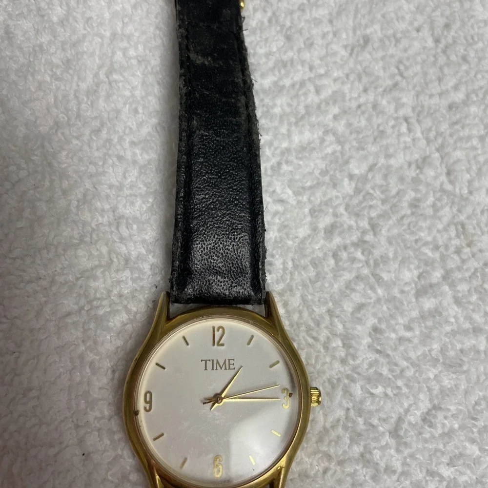 Vintage Mens Time Dressy Gold Tone Black Leather Strap Analog Quartz Watch #7